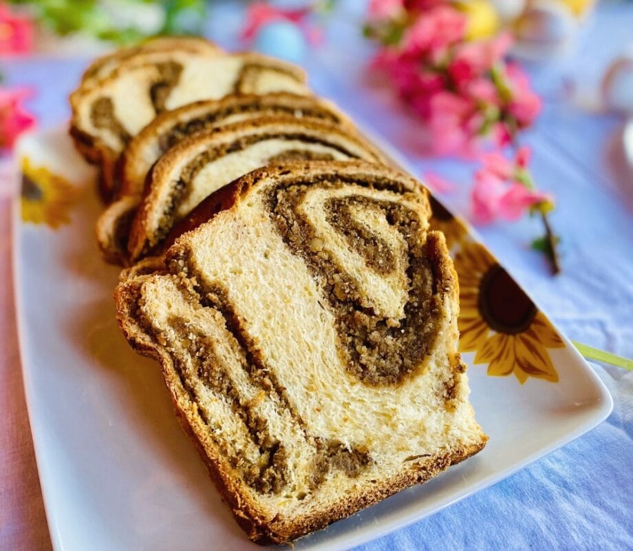 cozonac-nuca-macaronsbox