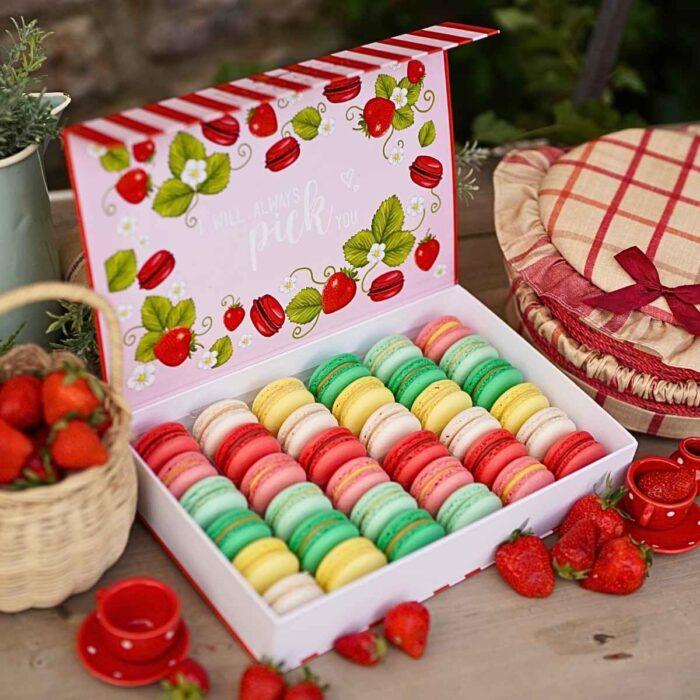 Cutie Macarons – Strawberries Picnic 36 buc - imagine 2